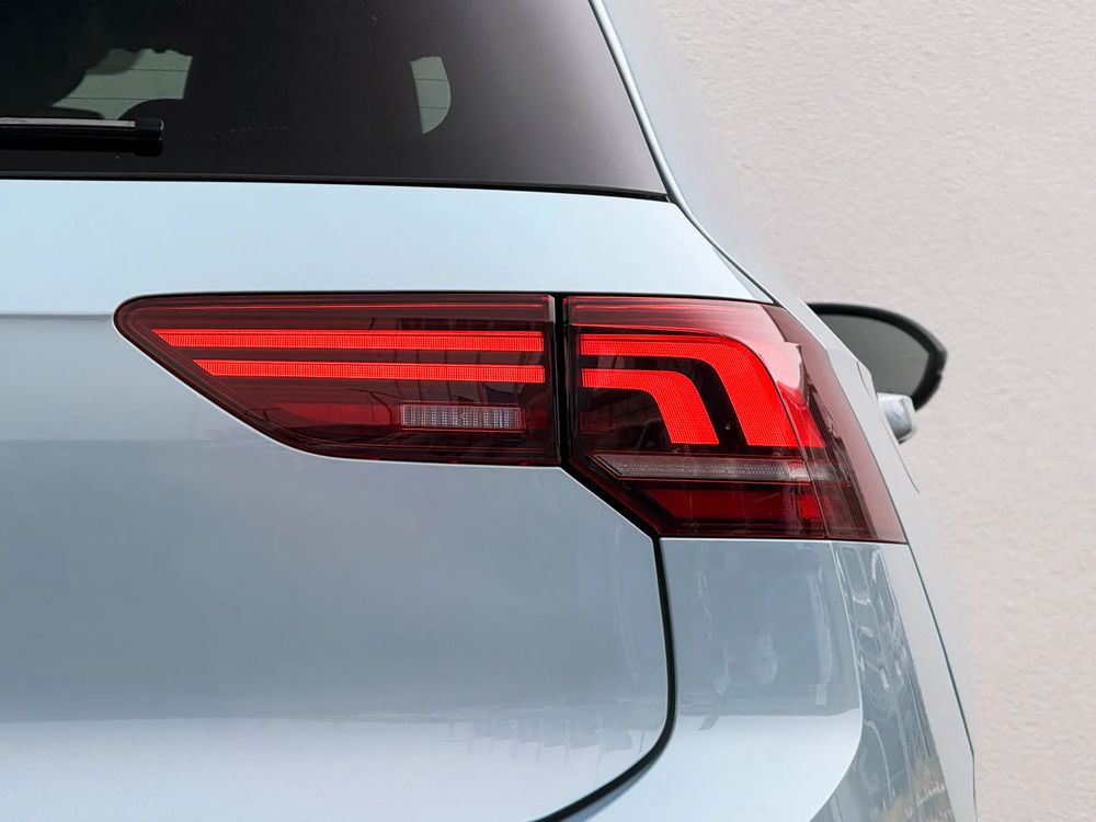 Volkswagen Golf 1.5 TSI Special Edition 116 KM — zdjęcie 5