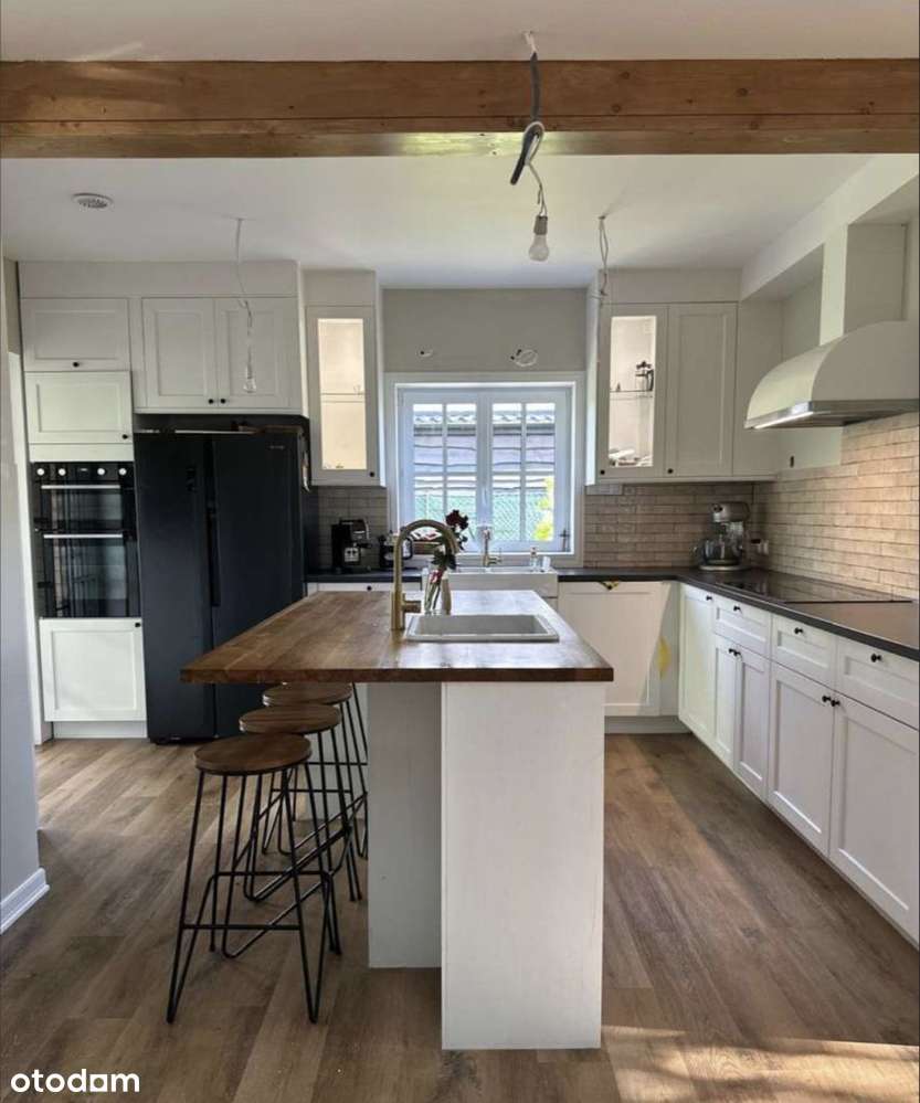 Na sprzedaż autorski dom z duszą zza oceanu w Bilc-7