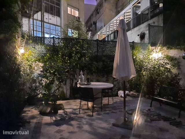 Elegante T3+ 1 com JARDIM privativo Próximo Metro Alameda-27