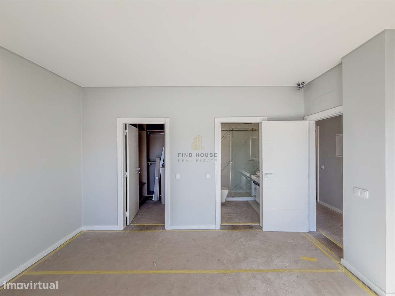 Vende-se Moradia T4 com jardim em Albarraque-20