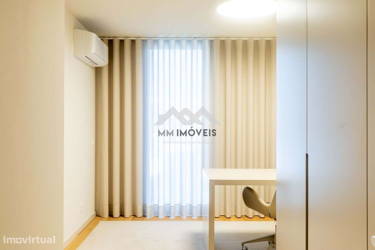 Apartamento T4 2024 | Alameda Jardins da Arrábida | Varanda | Vistas R-29