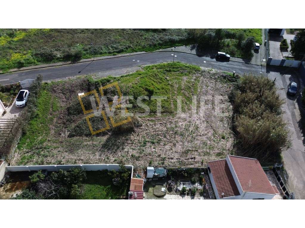 Terreno urbano de 448m2 para construção de moradia em Ericeira-5