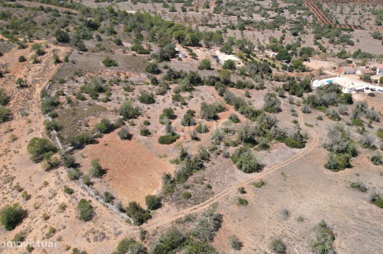 Terreno rústico em Messines, Zimbreira, com 7.320m2 - Grande imagem: 3/18