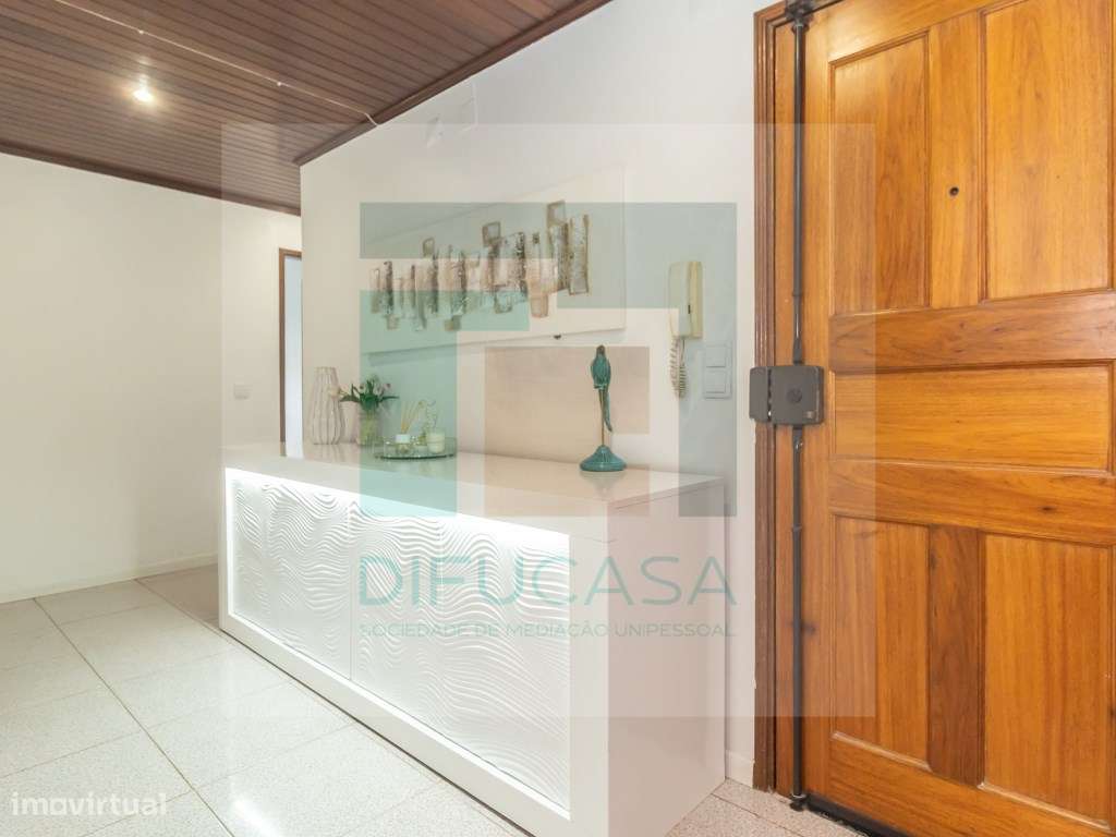 Apartamento T3 Central no Feijó-13