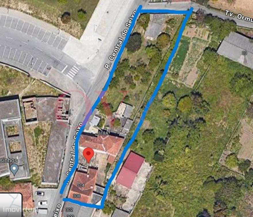 Vende-se Quintinha com moradia T4, a 2 minutos da circunvalação, junto-24