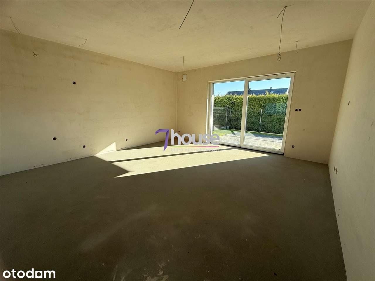 Mieszkanie na parterze z ogródkiem !-3