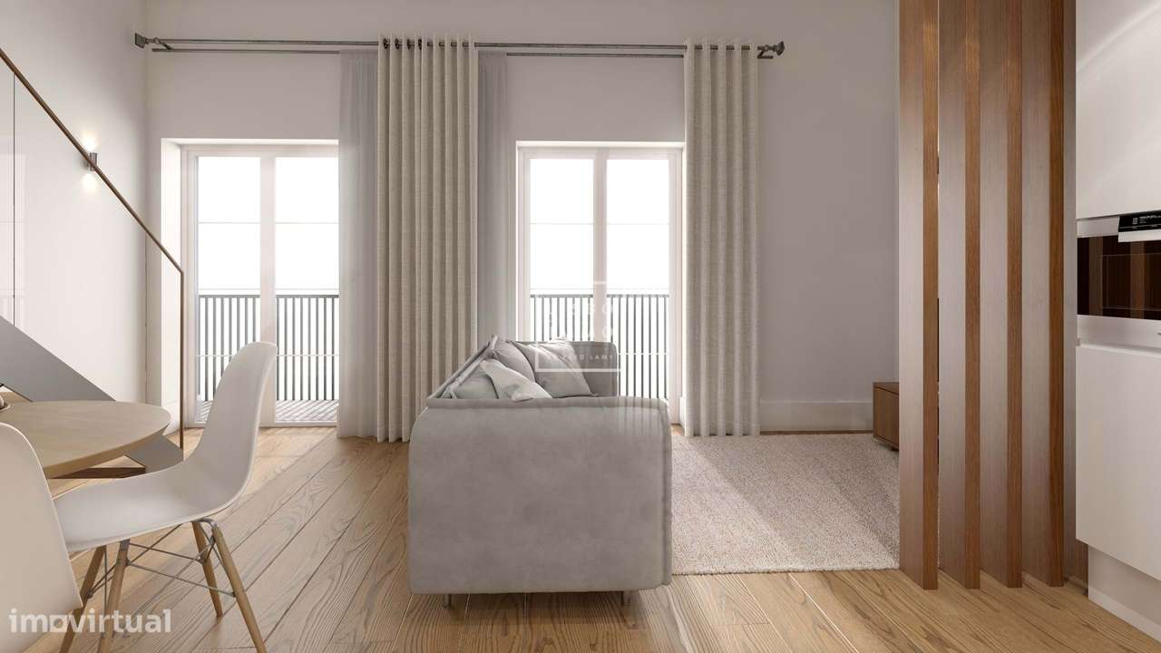 Townhouse, 74,45m2, terraço 35,58m2, completamente reformado, centro h-37
