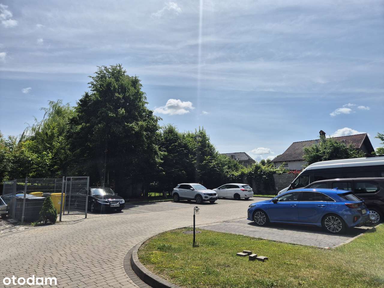 Klimatyczne mieszkanie w odrestaurowanej kamienicy z miejscem park.-3