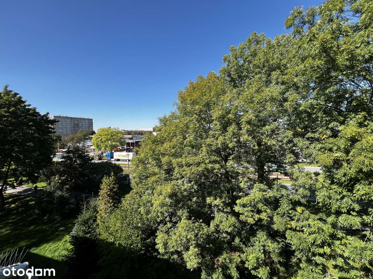 Wyjątkowe 3 pokoje w sercu zielonej okolicy – gotowe do wprowadzenia-11