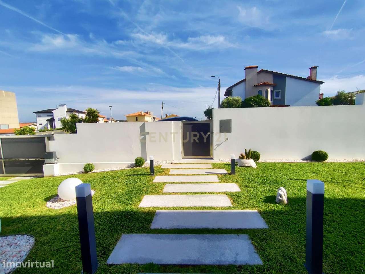 Moradia T4 Moderna com Piscina e Jardim – Touguinha - Grande imagem: 5/57