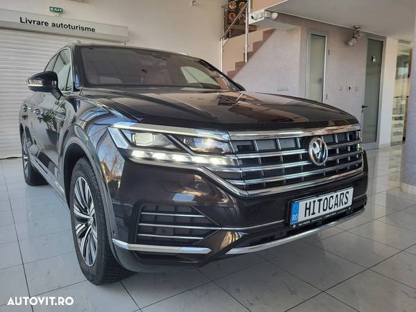 Volkswagen Touareg - 2