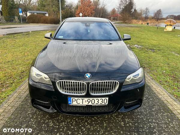 BMW Seria 5 M550d xDrive - 10