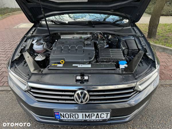 Volkswagen Passat Variant 2.0 TDI SCR DSG 4Motion Business - 11