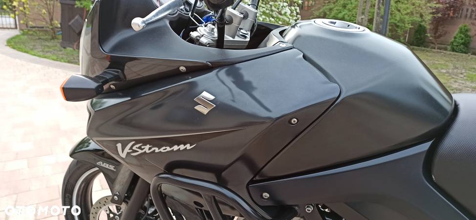 Suzuki V-STROM - 35