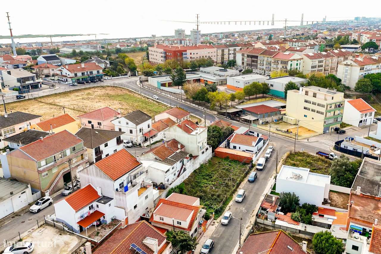 Vale Figueira, na Rua Joaquim Matias D’Almeida - Lote de terreno com 2 - Grande imagem: 2/6