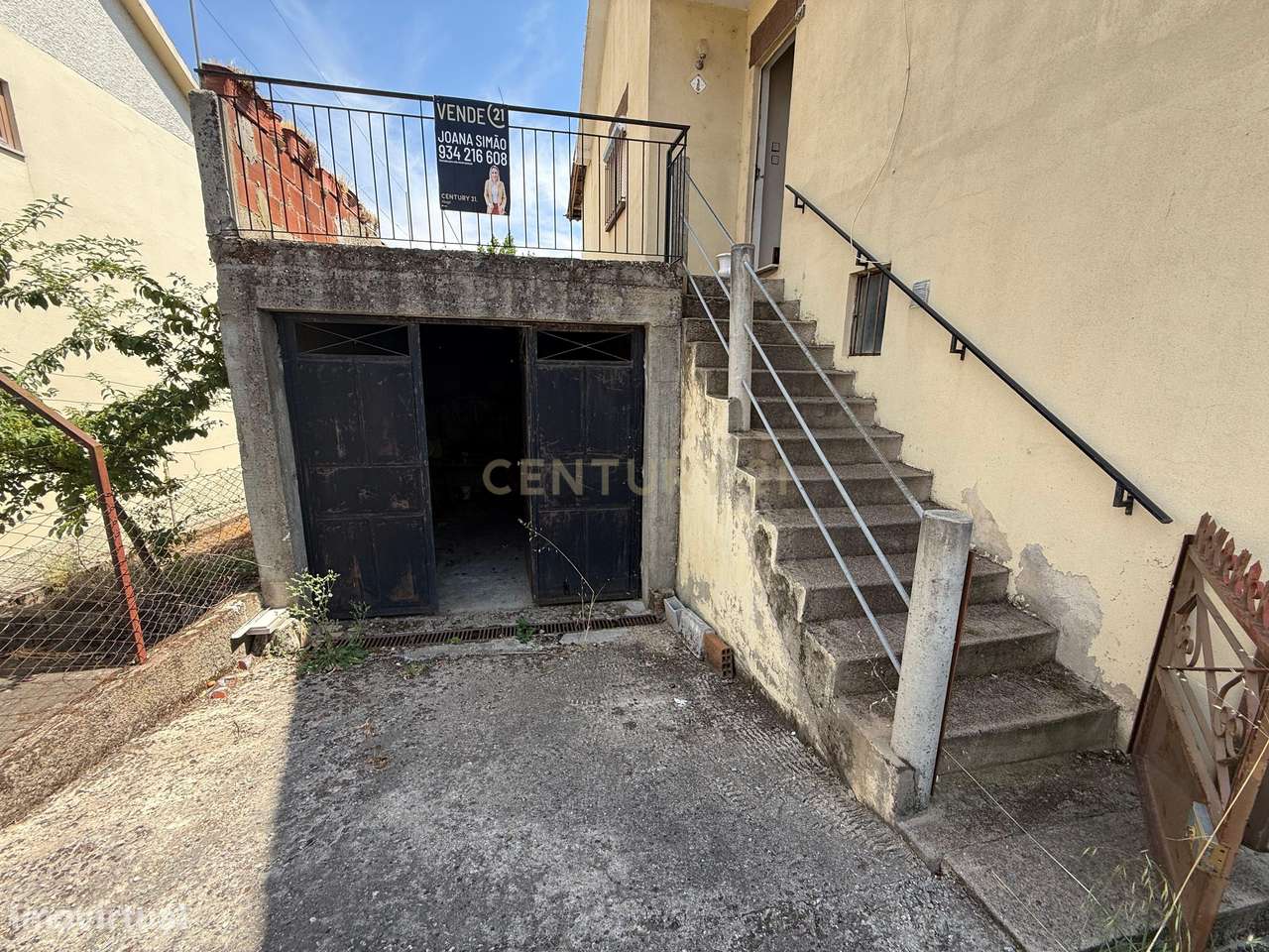 Moradia BI-FAMILIAR perto do IPB e do Centro de Bragança, no Bairro da-5