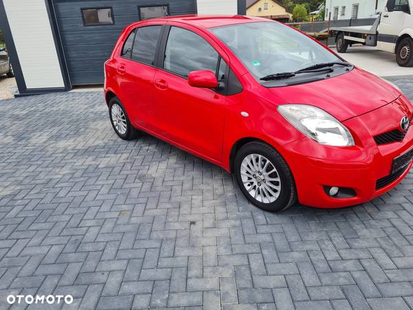 Toyota Yaris 1.33 VVT-i Executive - 25