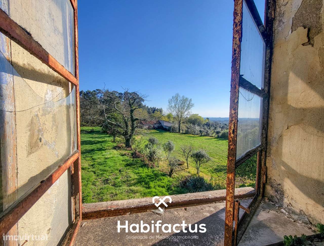 Moradia Isolada T3, para reconstrução com terraço e terreno de 1.828 m-18