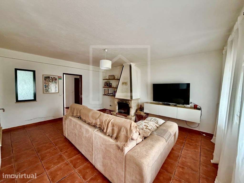 Moradia T4 com quintal em São Bartolomeu do Outeiro - Grande imagem: 5/30