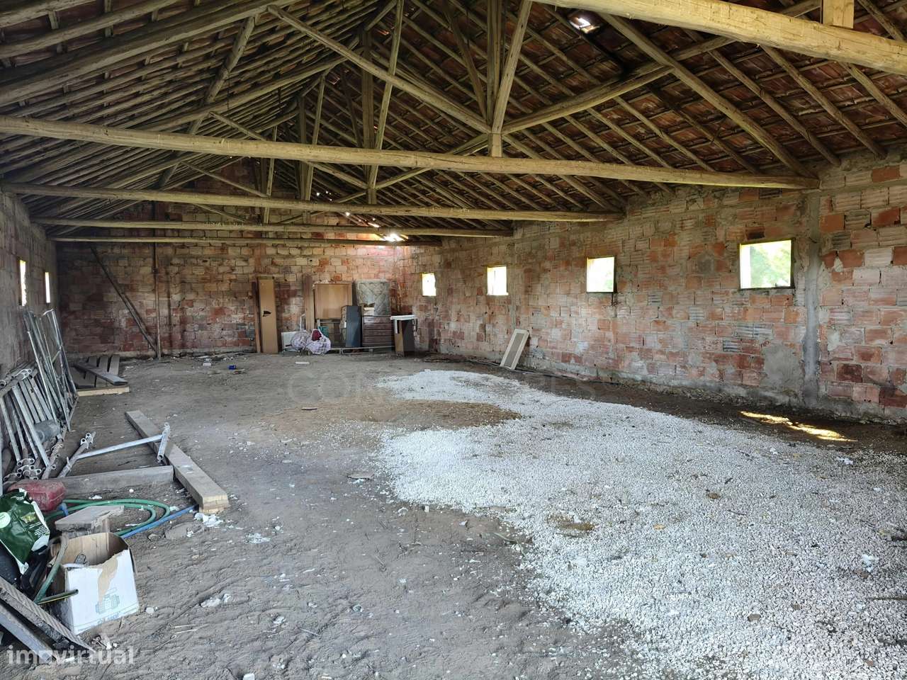 Moradia T2+1 c/ Anexo & Armazém em Lote de 7.600m2-24