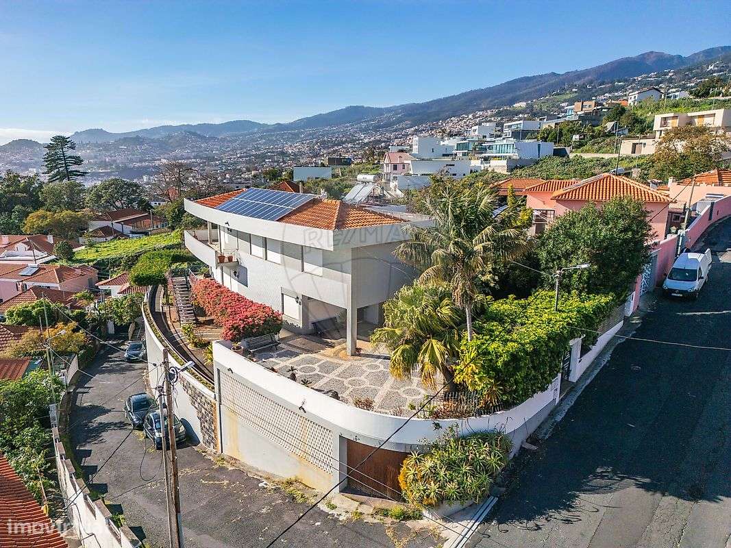 Moradia T4 para venda-26