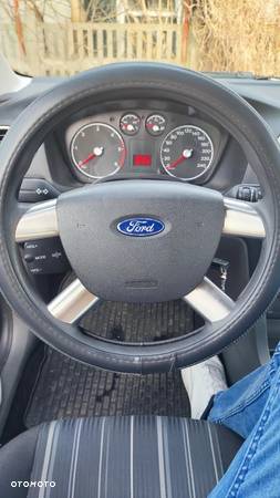 Ford Focus 1.6 TDCi Trend - 32