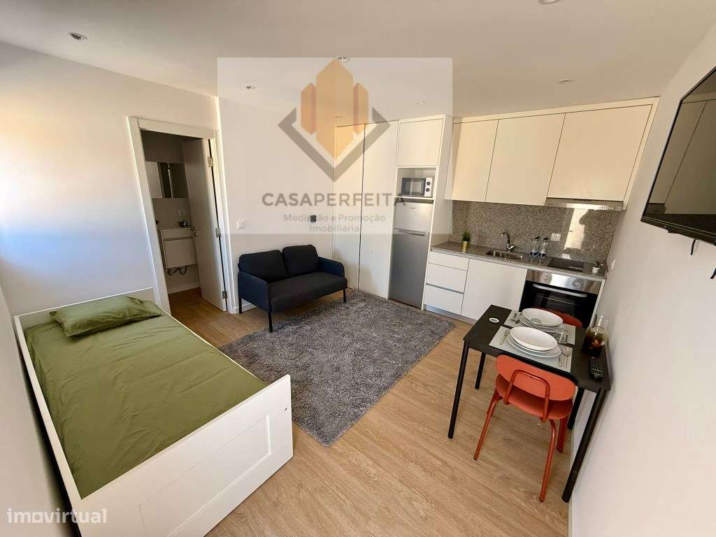 Moradia com 3 apartamentos totalmente renovados - Canelas - Grande imagem: 4/12