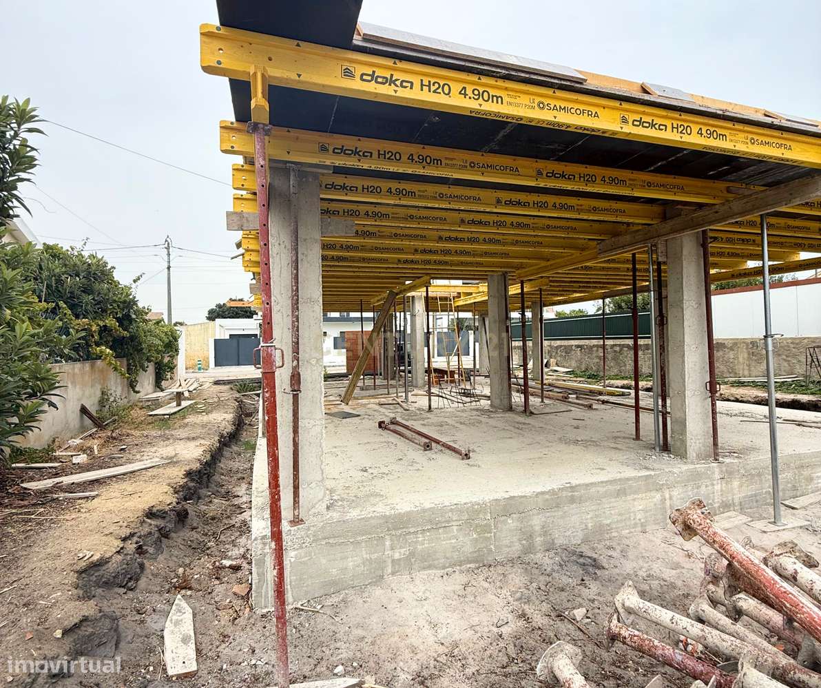 Moradia T3 com Piscina e Estacionamento - Fernão Ferro -Seixal - Grande imagem: 5/9