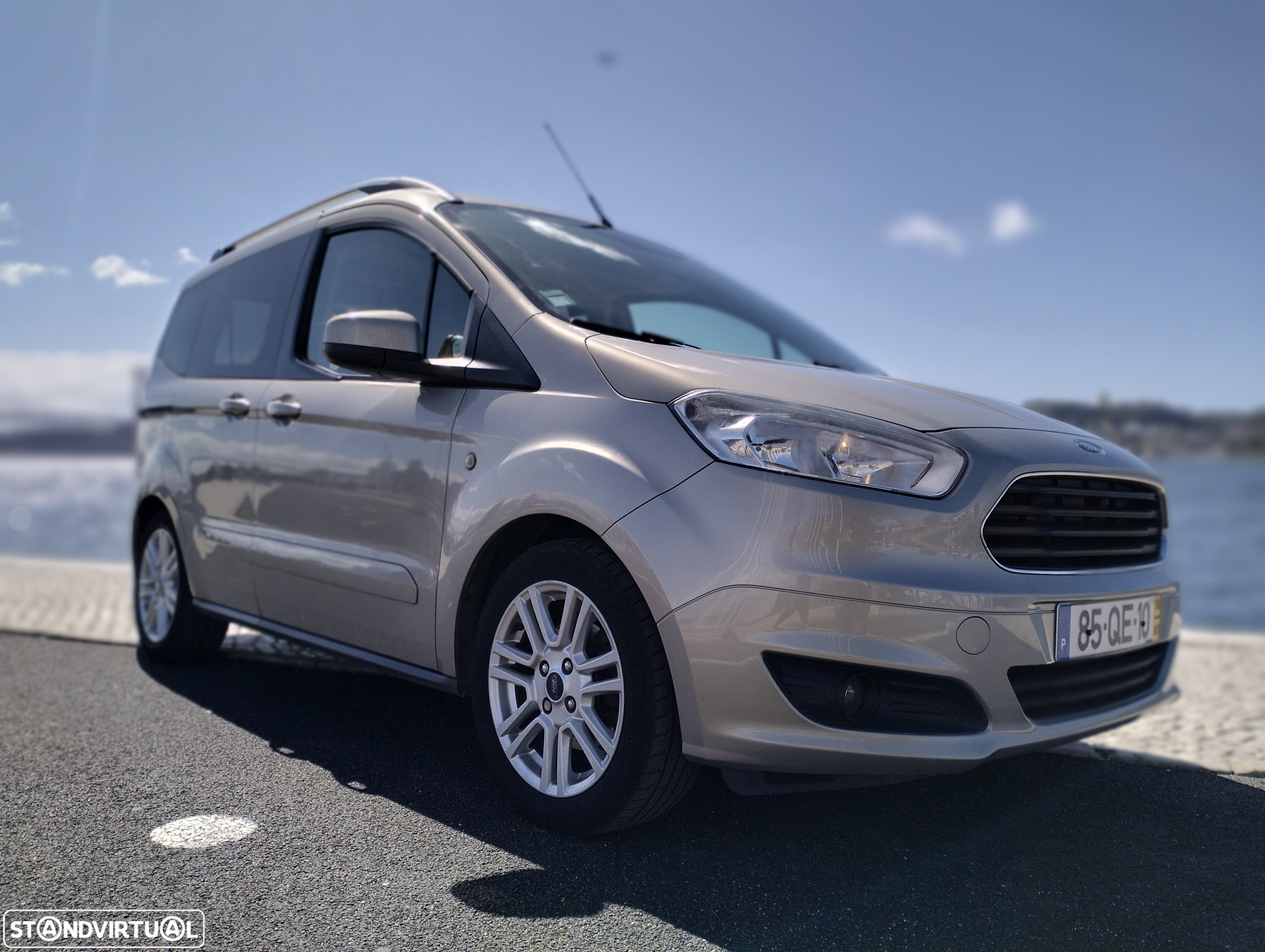 Ford Tourneo Courier - 11