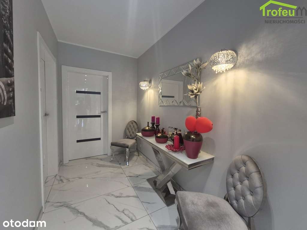 Dom w spokojnej i cichej okolicy-17