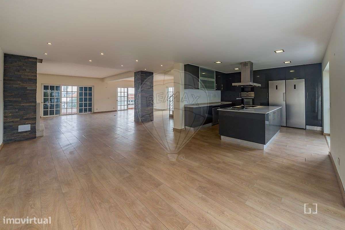 Moradia T5 para venda-22