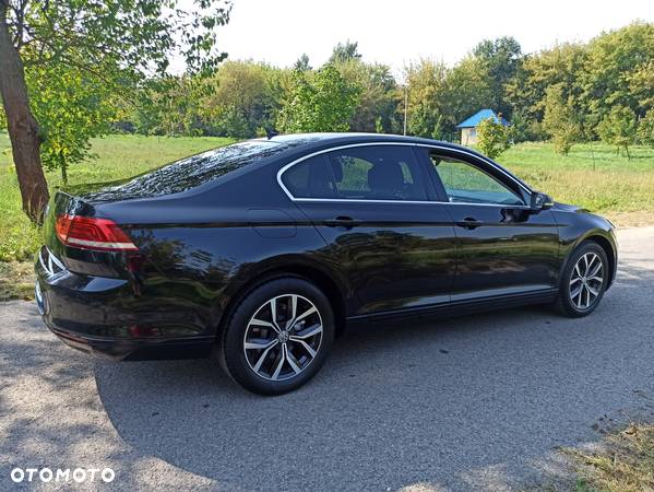 Volkswagen Passat 2.0 TDI BMT Trendline DSG7 - 37