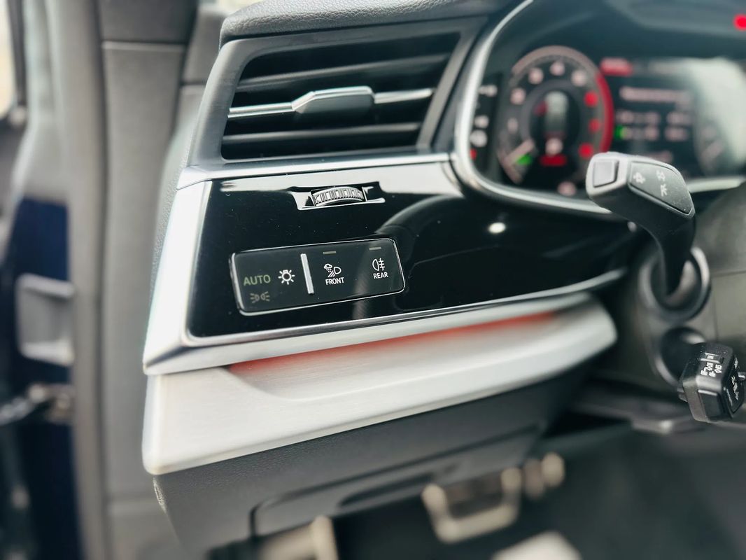Audi Q8 3.0 55 TFSI e quattro Tiptronic - 26