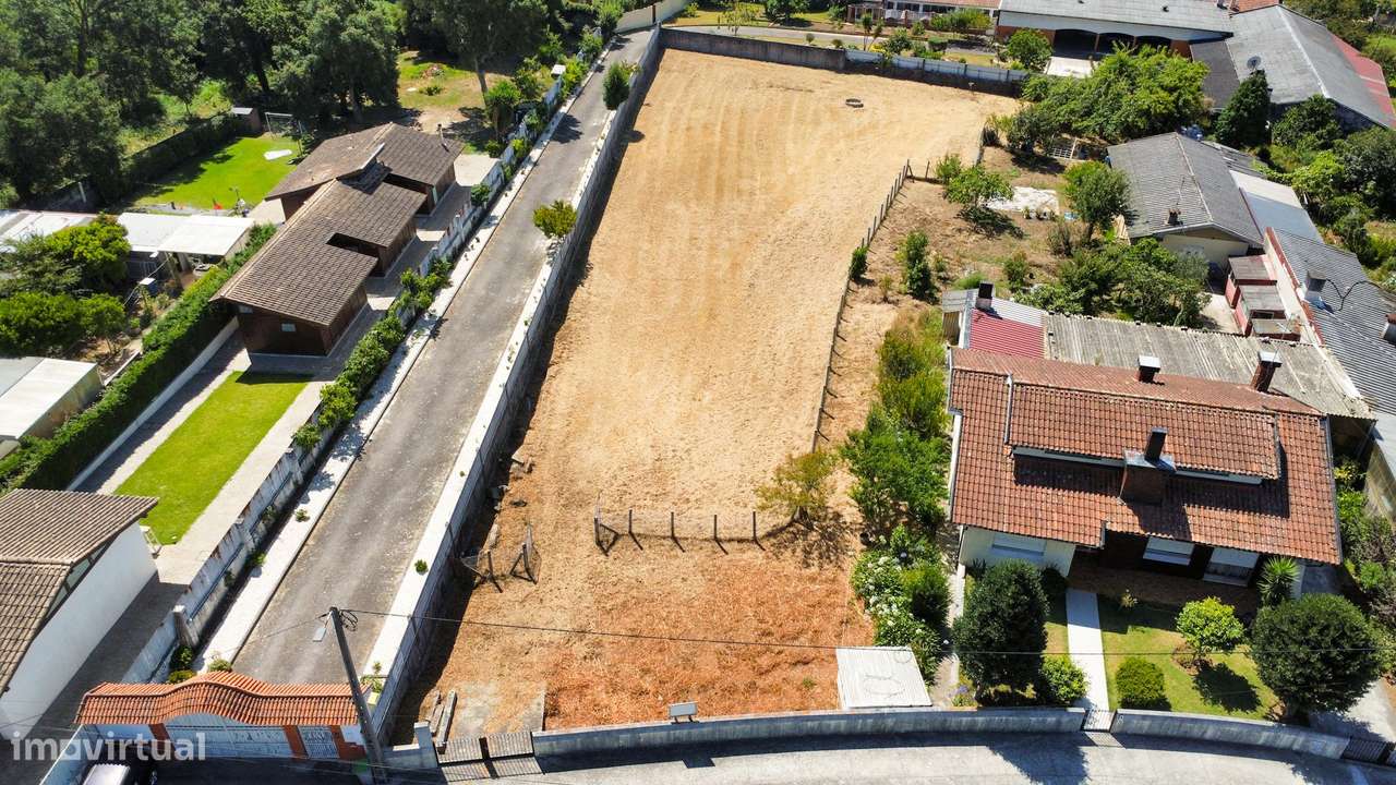 Terreno para construção, completamente plano, localizado em Grijó. - Grande imagem: 4/6