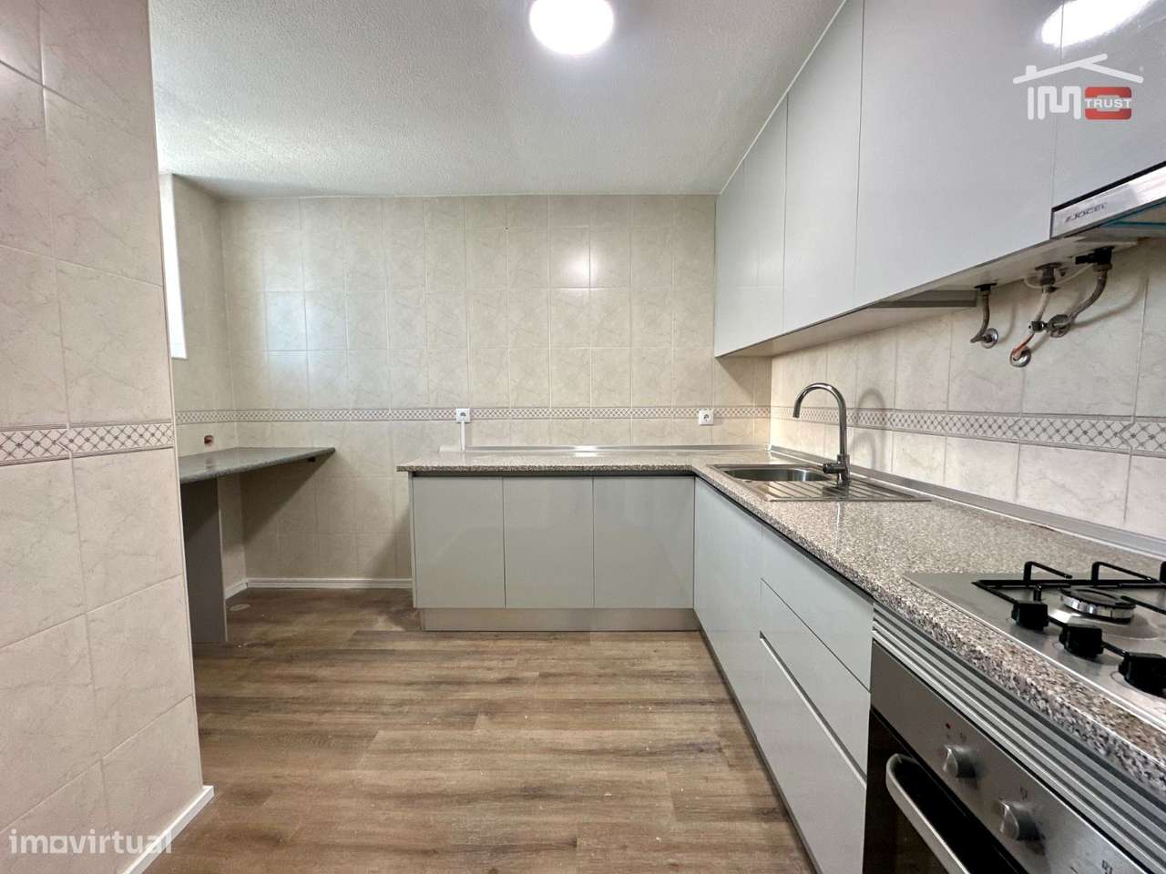 Fantástico Apartamento T3 Remodelado - Afonsoeiro - Grande imagem: 5/28