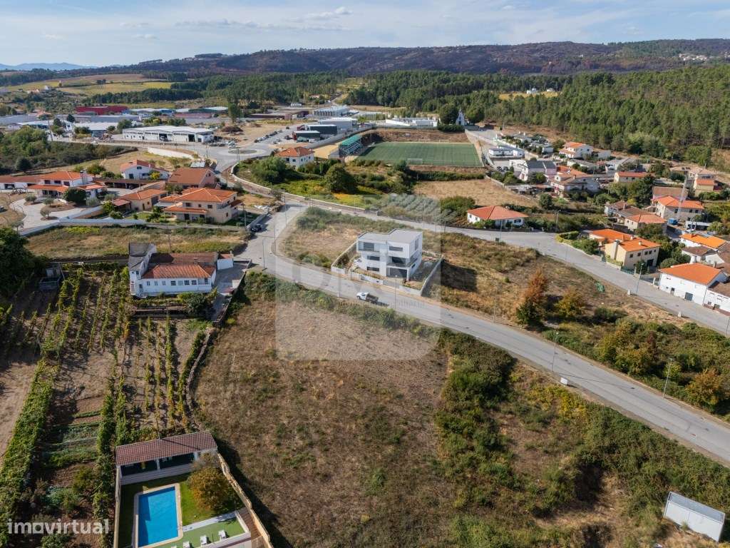 Lote em Sabrosa para Construção de Moradia Unifamiliar - Grande imagem: 2/8
