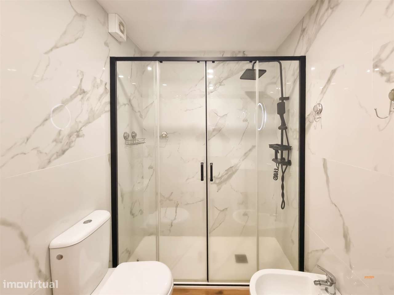 Apartamento T3 com piscina, varanda e ar condicionado-14
