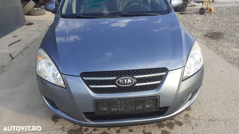 Broasca Capota Kia Ceed 2008 Hatchback Albastru - 2