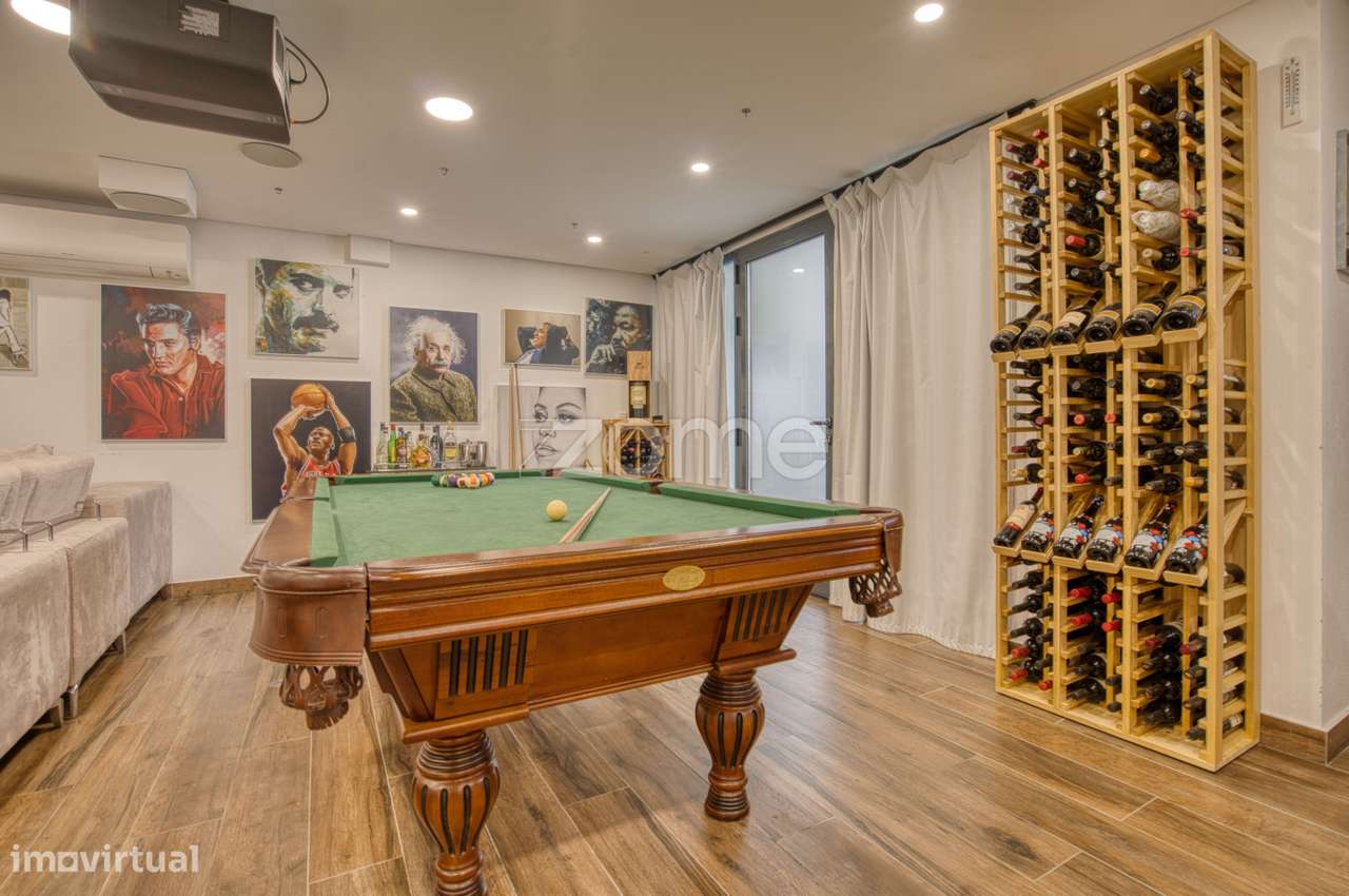 Moradia T4 com Jardim na Ramada-47