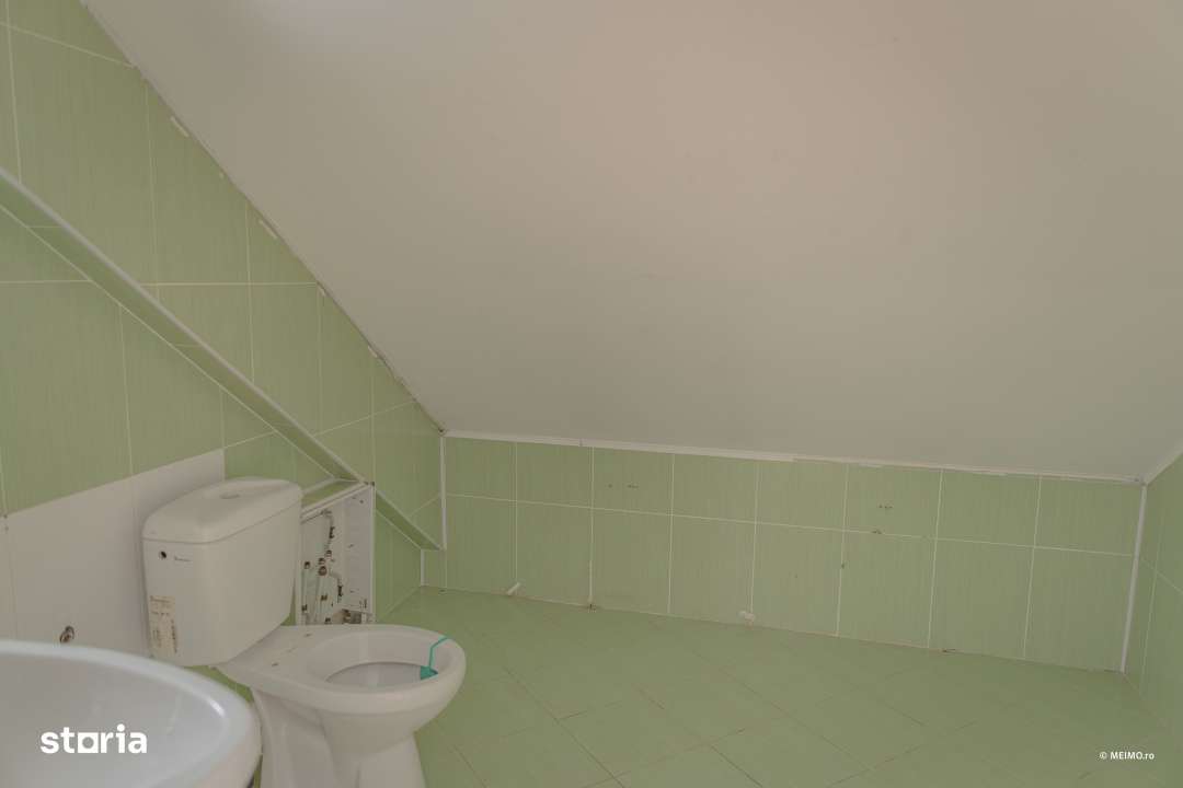 Cladire pentru clinica, pensiune sau centru social - Zemes-12