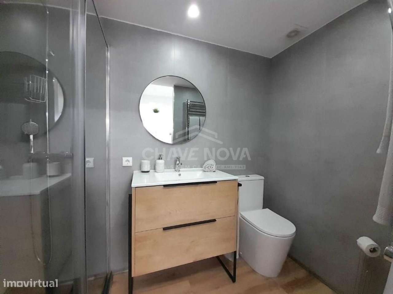 Apartamento T2 na Rua de Fernandes Tomás – Centro histórico do Porto-4