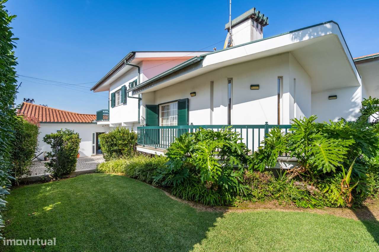 Moradia T3 com Piscina e Jardim em Galegos, Barcelos-16