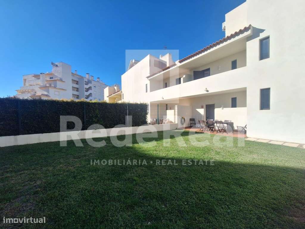 Moradia T3 + 1 com Boas Áreas em Lote de 300 m² - Centro de Albufeira-18