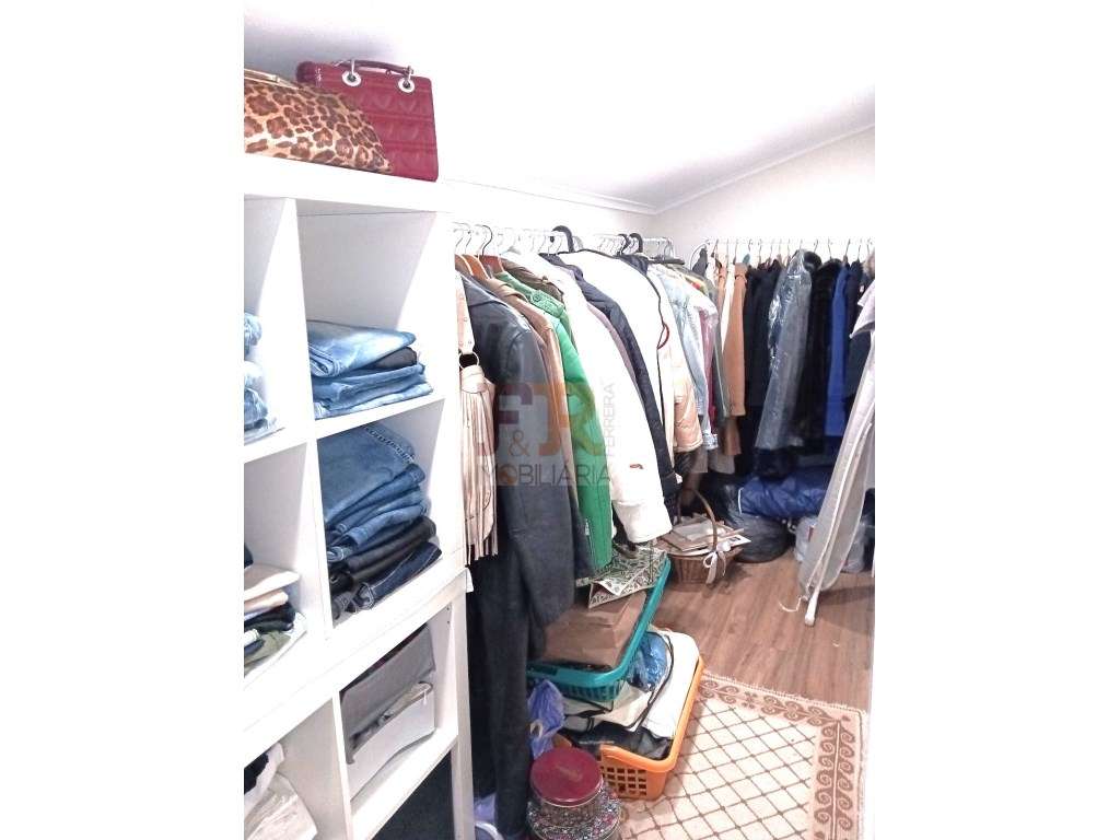 Moradia Isolada Duplex T6 Azeitão-24