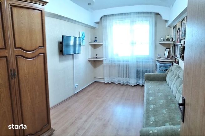 Apartament 3 camere decomandat DRUMUL TABEREI RAUL DOAMNEI