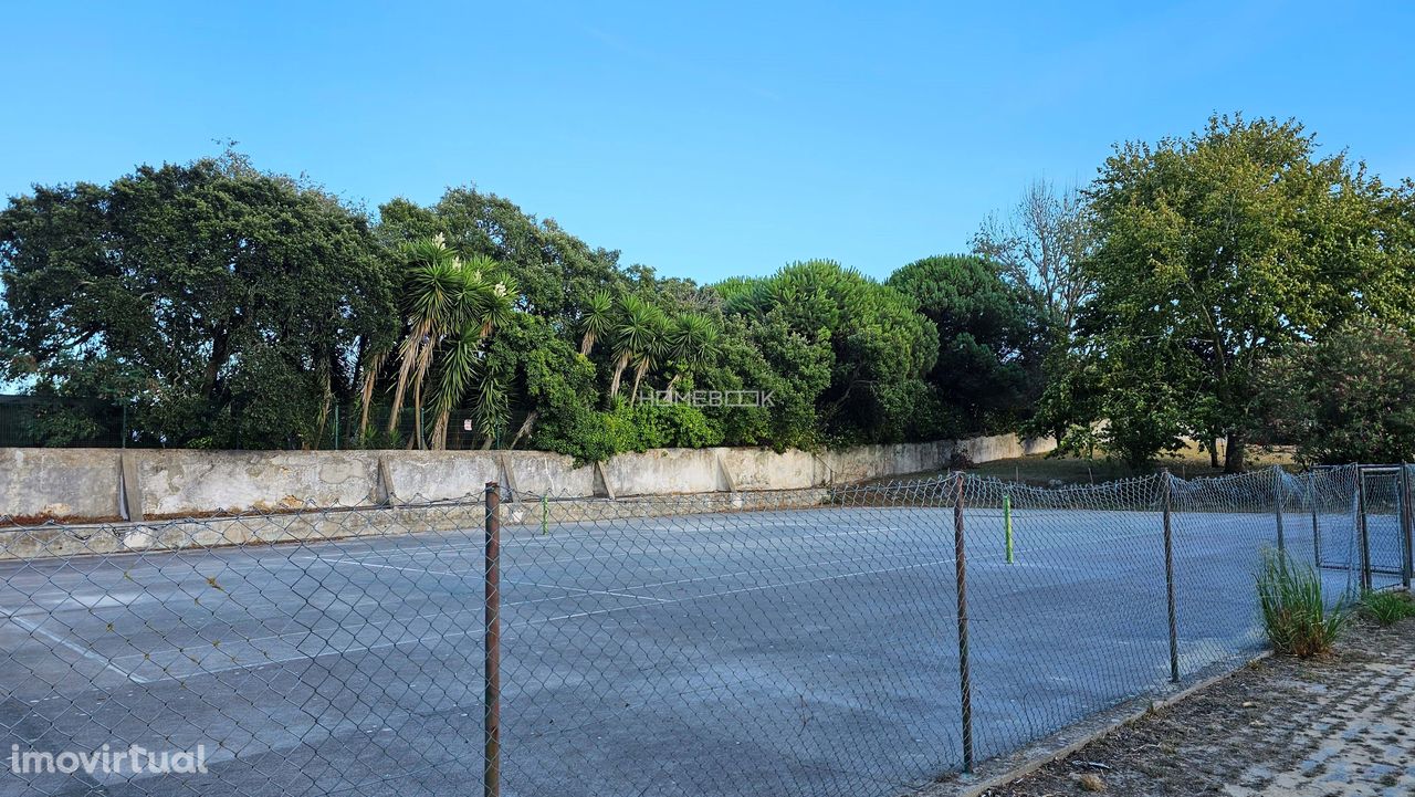 Lote de terreno com 1053.50 m²