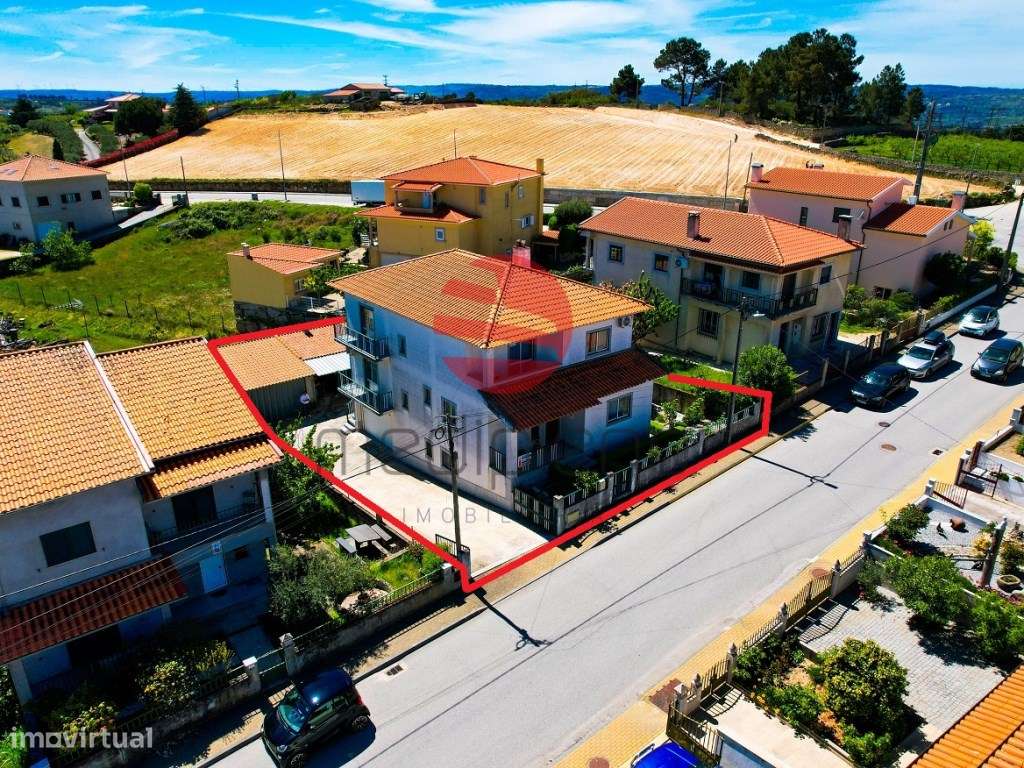 MORADIA T6 C/ GARAGEM-24