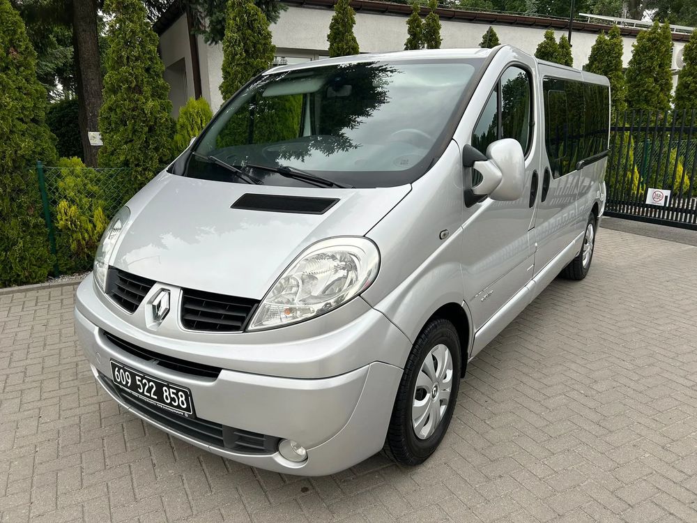Renault Trafic II Passenger L2H1 Privilège 2014