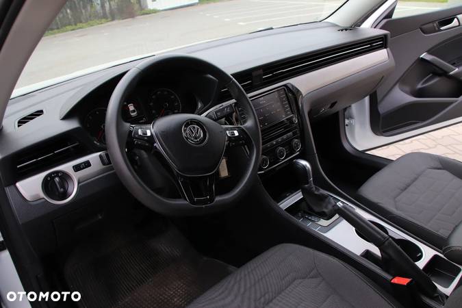 Volkswagen Passat Variant 2.0 TSI OPF DSG Elegance - 33