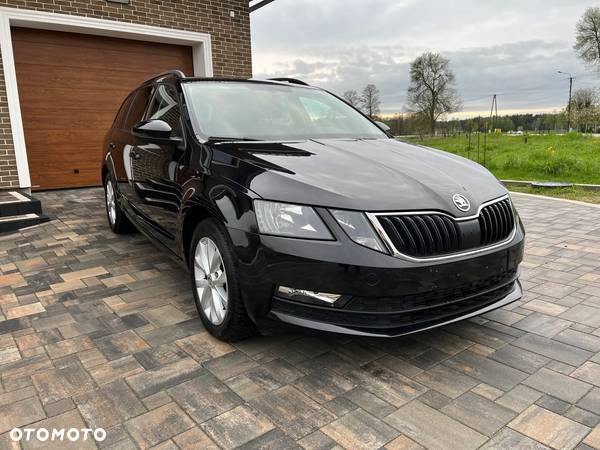 Skoda Octavia 1.6 TDI Premium Edition - 1